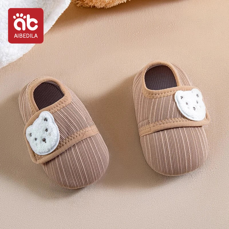 Chausson souple et antiderapante idéale pour les premier pas de bébé