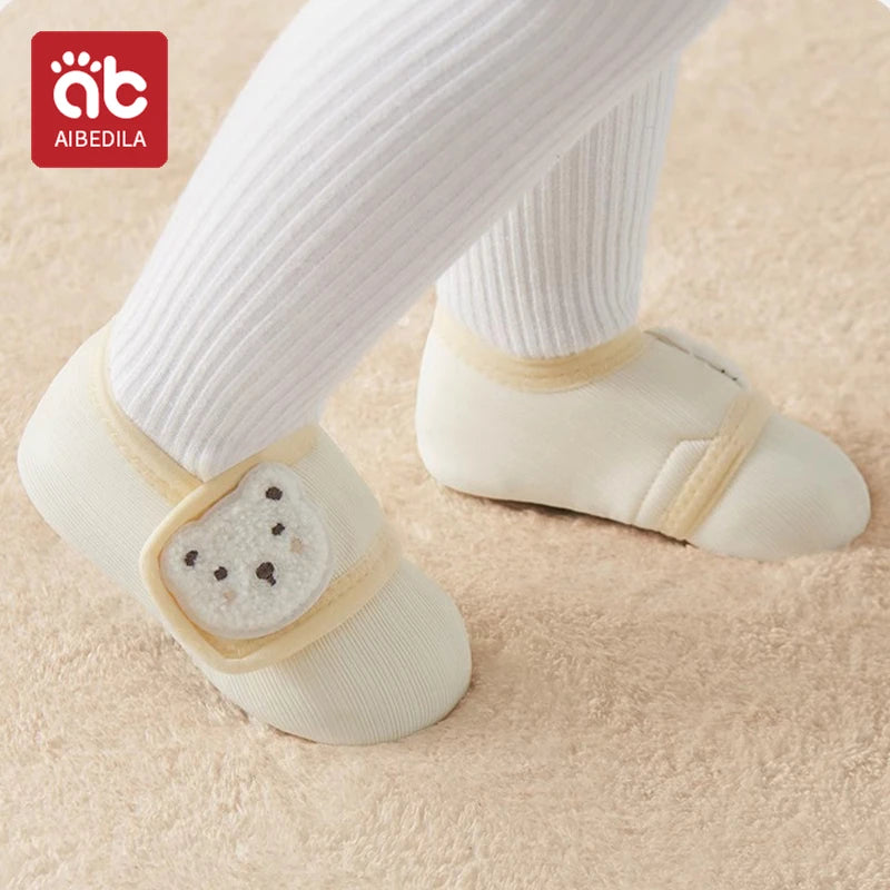 Chausson souple et antiderapante idéale pour les premier pas de bébé