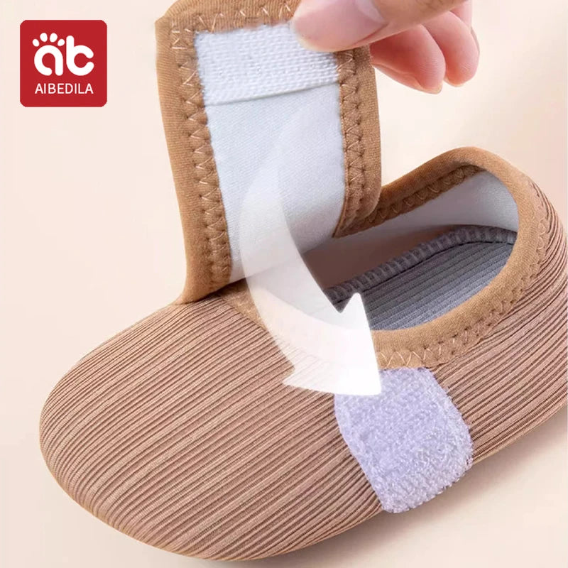 Chausson souple et antiderapante idéale pour les premier pas de bébé