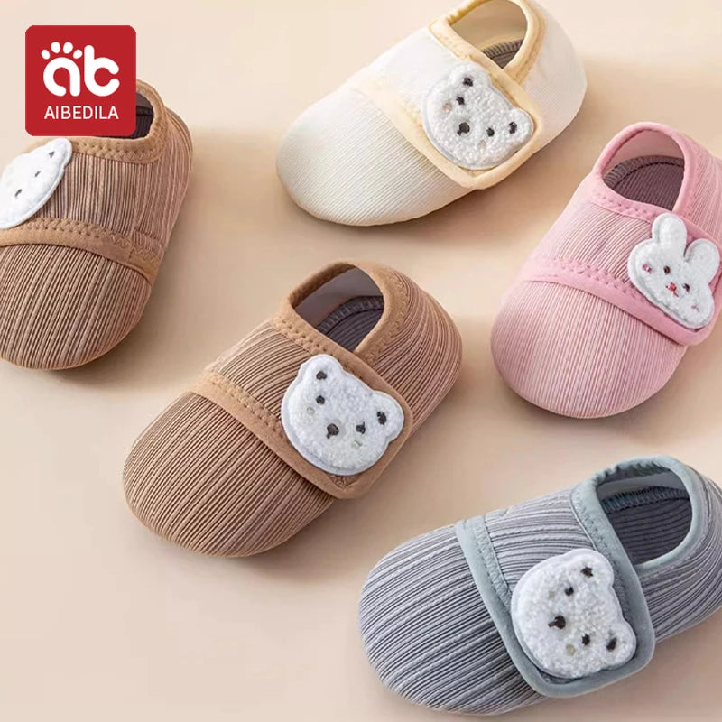 Chausson souple et antiderapante idéale pour les premier pas de bébé